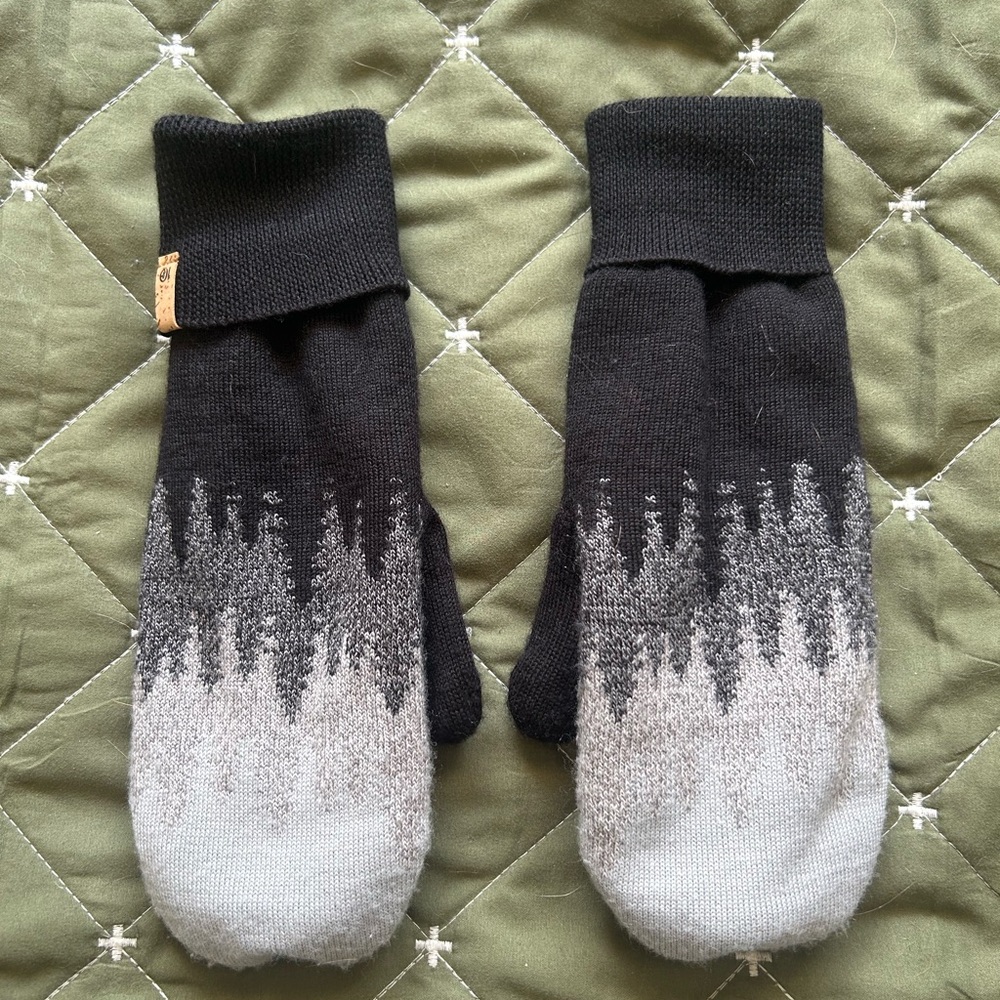 Tentree Mittens